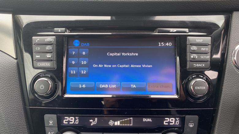 Nissan Qashqai 1.2 DiG-T N-Connecta 5dr Petrol Hatchback